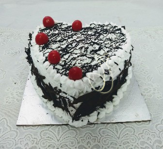 Heartshape Black Foresty Cake