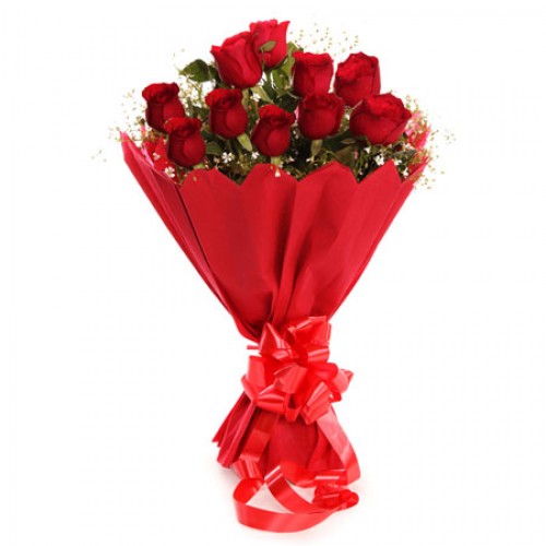 Paper Packing Bunch of 10 Red Roses