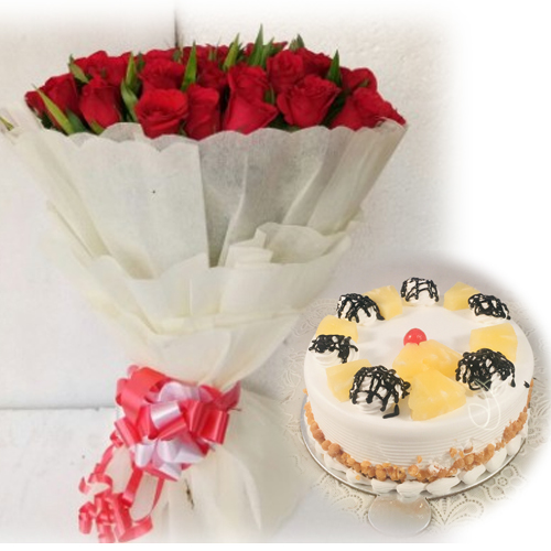 Red Rose & Pineapple Cake