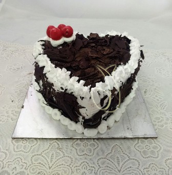 Heartshape Black Forest Cake