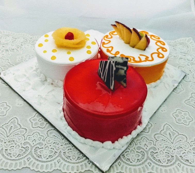 Three Flavor Cake in 1Kg