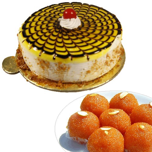 1/2KG Butter Scotch Cake & 500Gm Moti Choor Ladoo