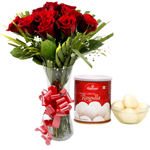 Roses in Vase & 1Kg Rasgulla Pack